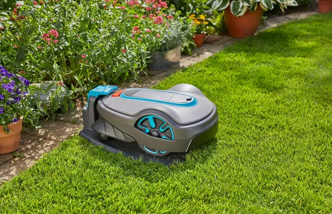 Robot tondeuse connecté GARDENA SILENO life - 750m² - 15101-26 Bluetooth