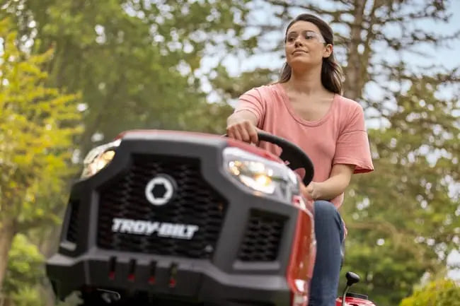Tondeuse autoportée à éjection latérale TROYBILT BRONCO 107T-S 547 cm³ l.107 cm JARDINS LOISIRS